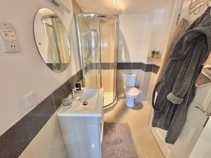 En suite- click for photo gallery
